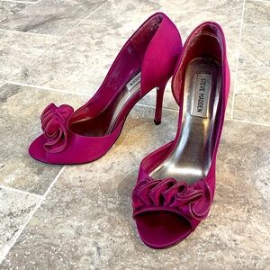 STEVE MADDEN KRISTYNA Hot Pink Peep Toe Pump